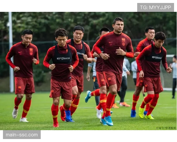 中国队首战伊拉克锋线乏力 改善中前场配合成当务之急